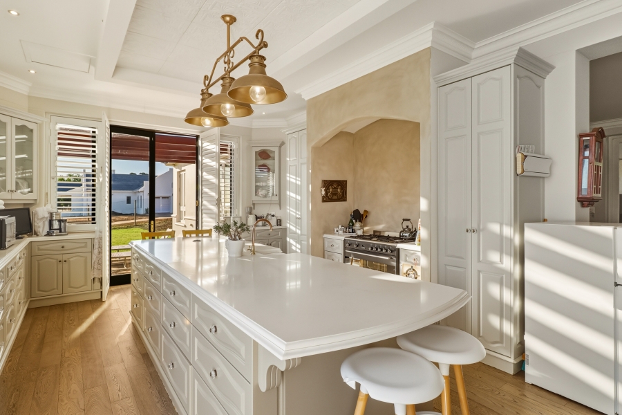 5 Bedroom Property for Sale in Somerset West Rural Western Cape